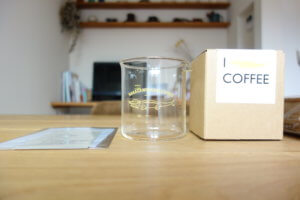 中川ワニ珈琲のコーヒー豆とワニビーカーがやってきた。