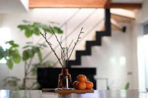 お正月のお花、梅と木瓜(ボケ)をホルムガードフローラに。