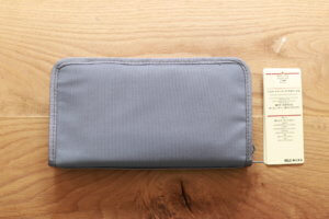 【無印良品】パスポートケースを購入。通帳入れにピッタリ。