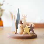 ハートボックスファクトリーの木製のクリスマス飾りを買いました。無垢材の風合いがgood。