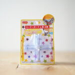 子供の転倒対策。家具の角にダイソーのコーナーガードを付けました。