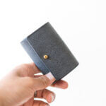 理想のミニ財布を見つけました。SAFUJI(サフジ)の革財布、こさいふM。