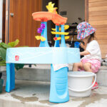 子供の水遊び。ステップ2・ウォーターテーブル。