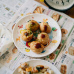休日の昼ごはん。娘とタコを買って家でたこ焼きを作りました。