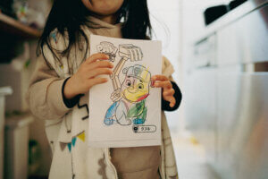 子どもと塗り絵をしました。